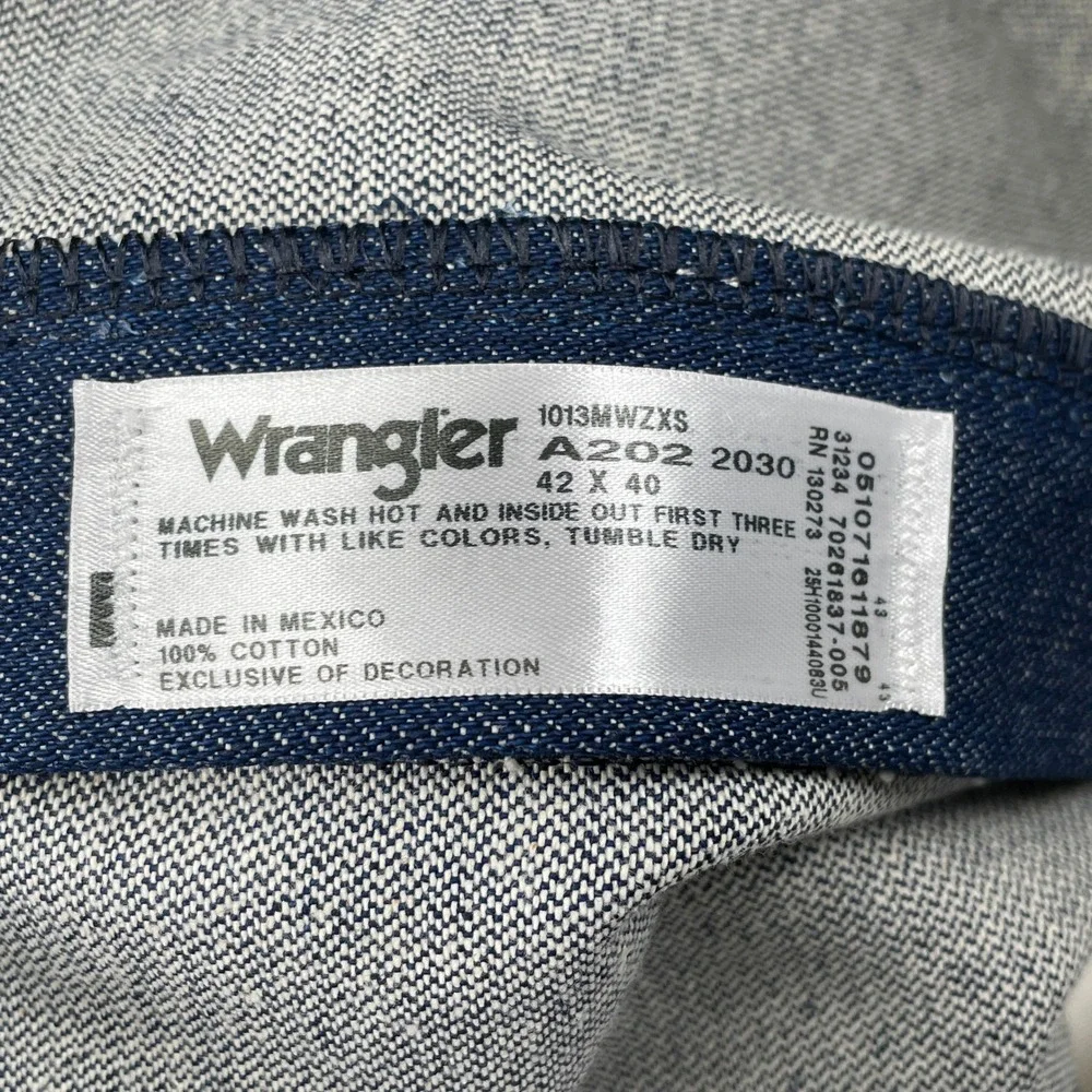 Wrangler Jeans Mens 42x40 Blue Cowboy Cut 13MWZ Original Fit Rigid Denim NWT